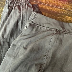 Athleta Chelsea utility pant